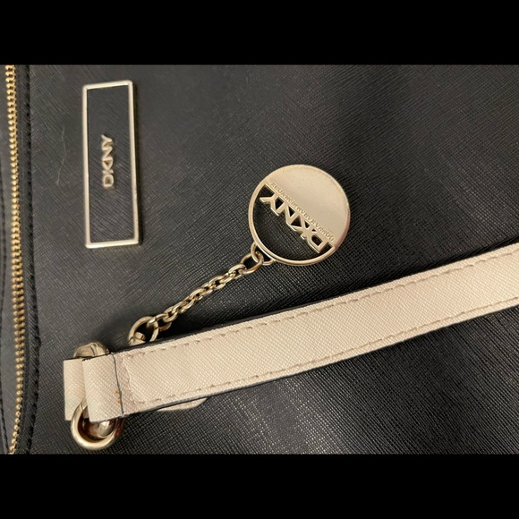 DKNY BLACK AND CREAM HANDBAG - Picture 2 of 8